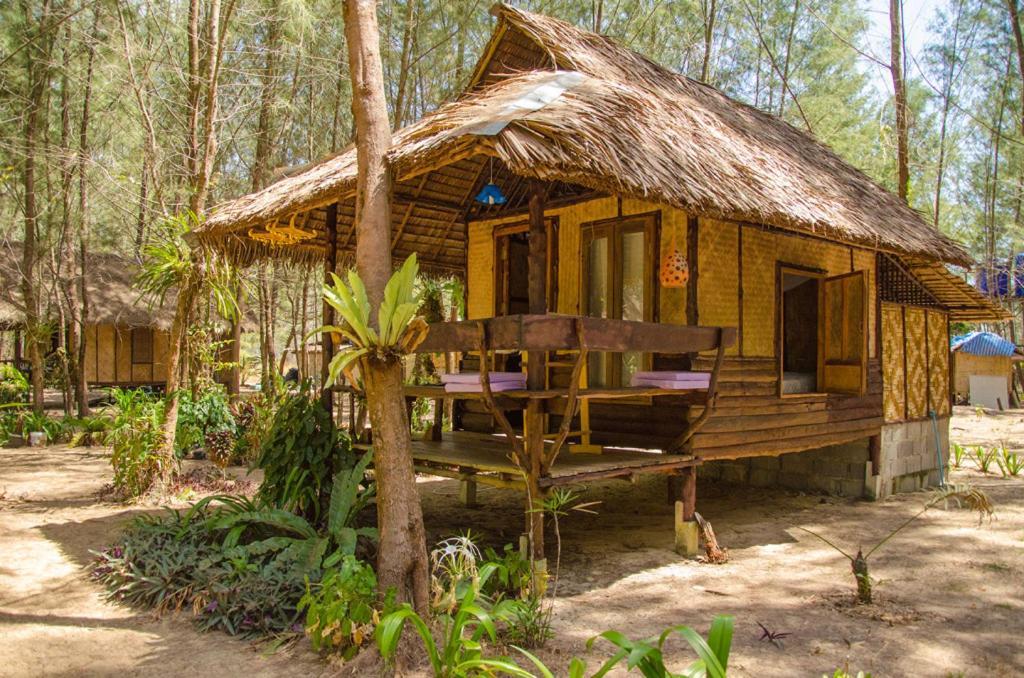 Horizon Eco Resort Ko Phra Thong Exteriör bild