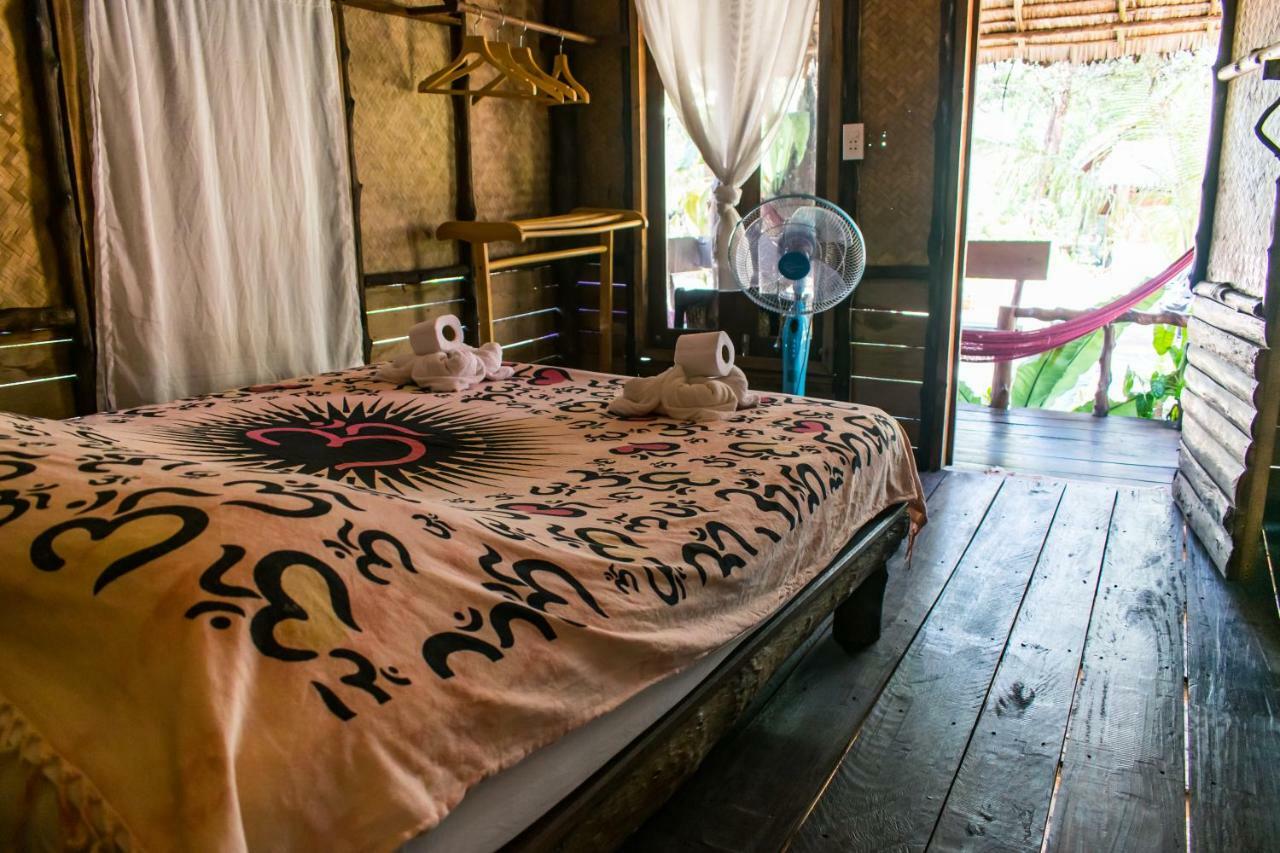 Horizon Eco Resort Ko Phra Thong Exteriör bild